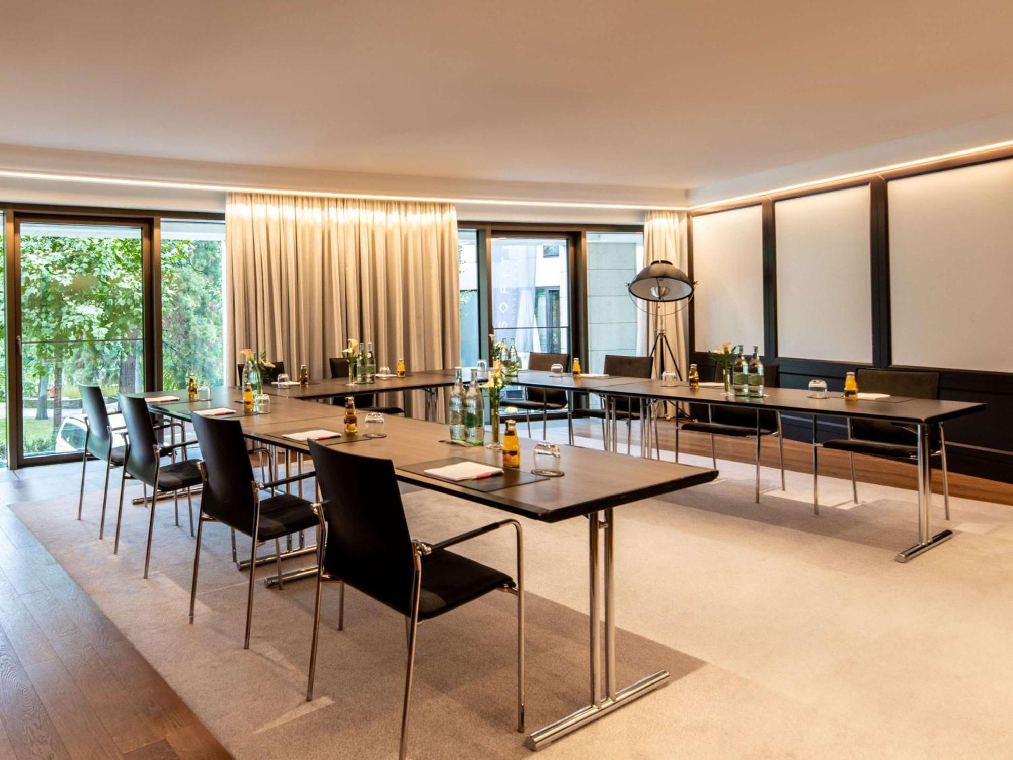 Sofitel Frankfurt Opera Hotel Frankfurt am Main Bagian luar foto Meeting room