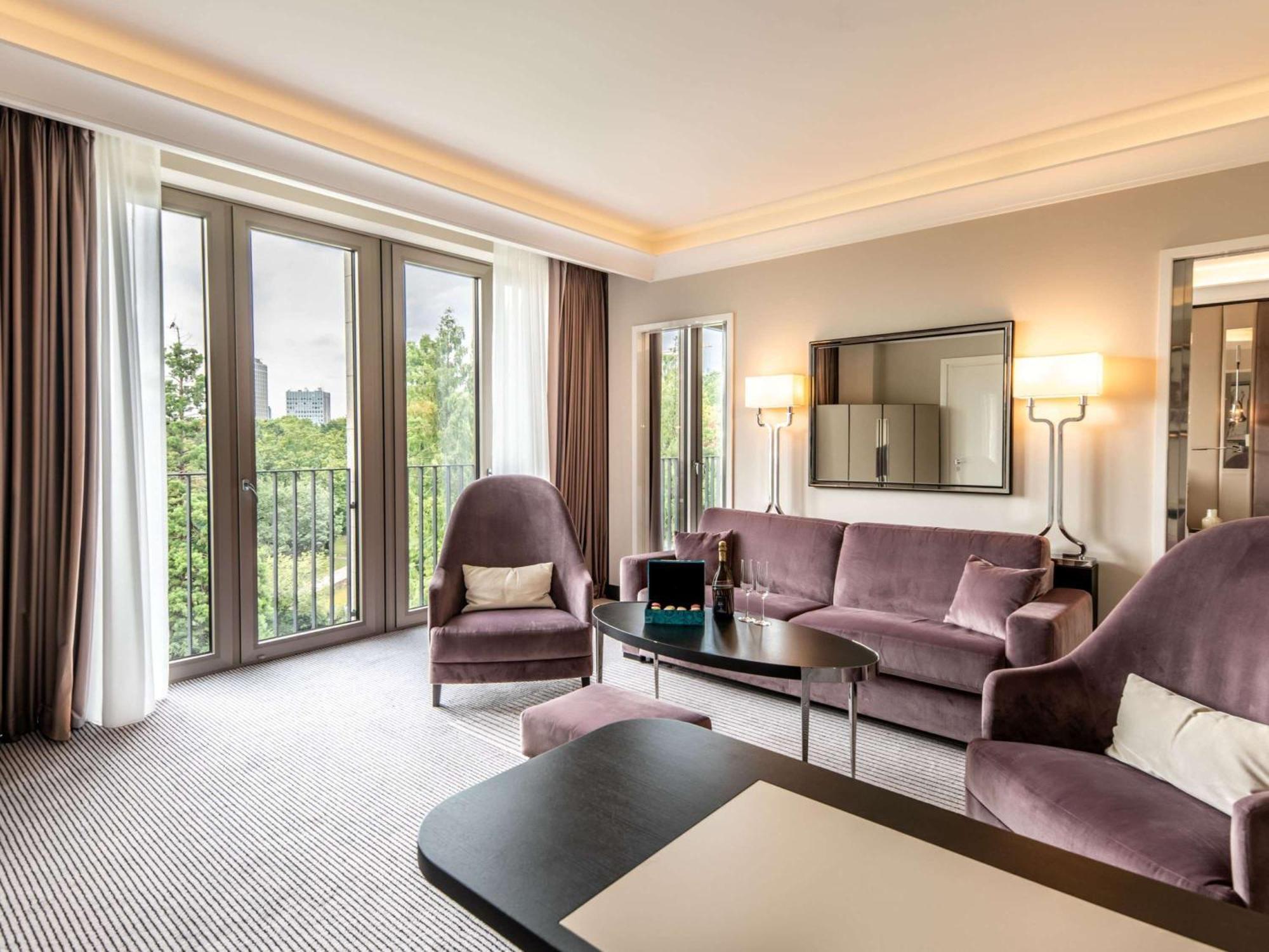 Sofitel Frankfurt Opera Hotel Frankfurt am Main Bagian luar foto Suite at the InterContinental Paris Le Grand